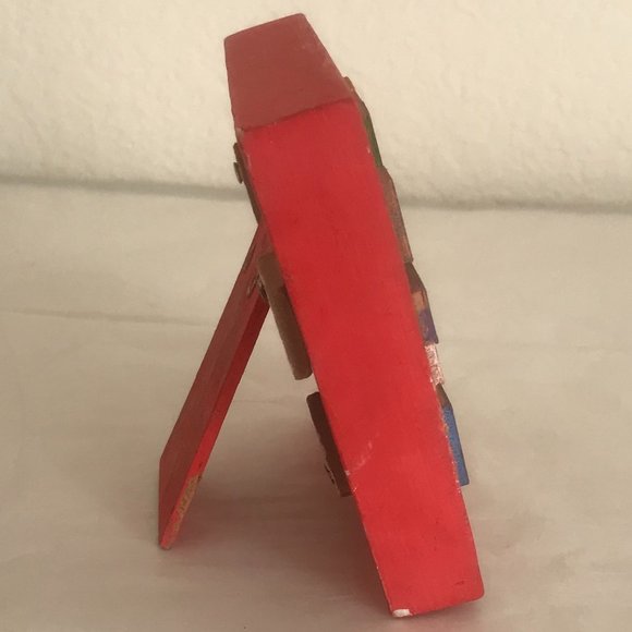 Small Red Funky Bright Frame - Picture 5 of 9